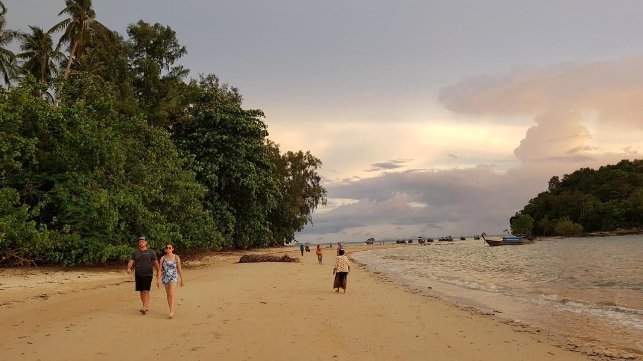 Elephants End Guesthouse Krabi Ao Nang Екстериор снимка